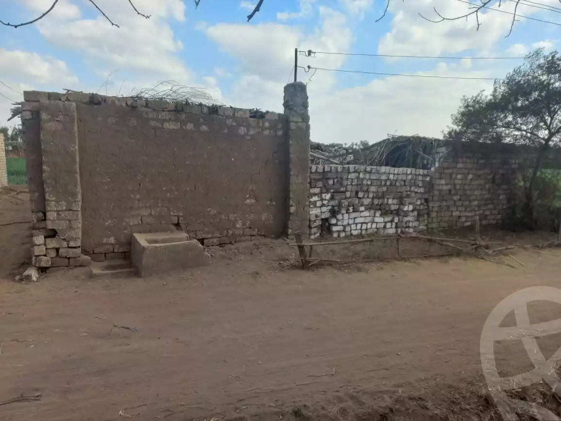 https://aqarmap.com.eg/ar/listing/5617995-for-sale-qalyubia-tokh-meet-knana