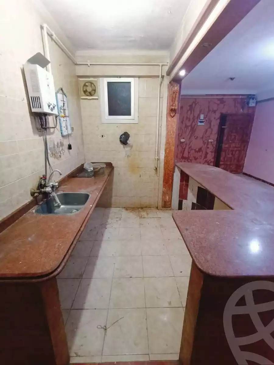 https://aqarmap.com.eg/en/listing/5618328-for-sale-alexandria-el-hanouvel-trablose-st