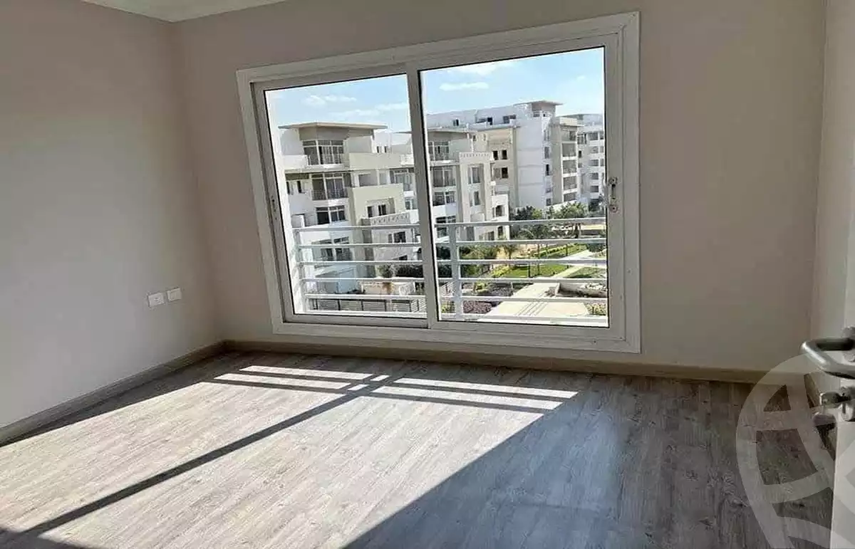 https://aqarmap.com.eg/en/listing/5937491-for-sale-cairo-new-cairo-compounds-hyde-park-parkway-hyde-park-compound