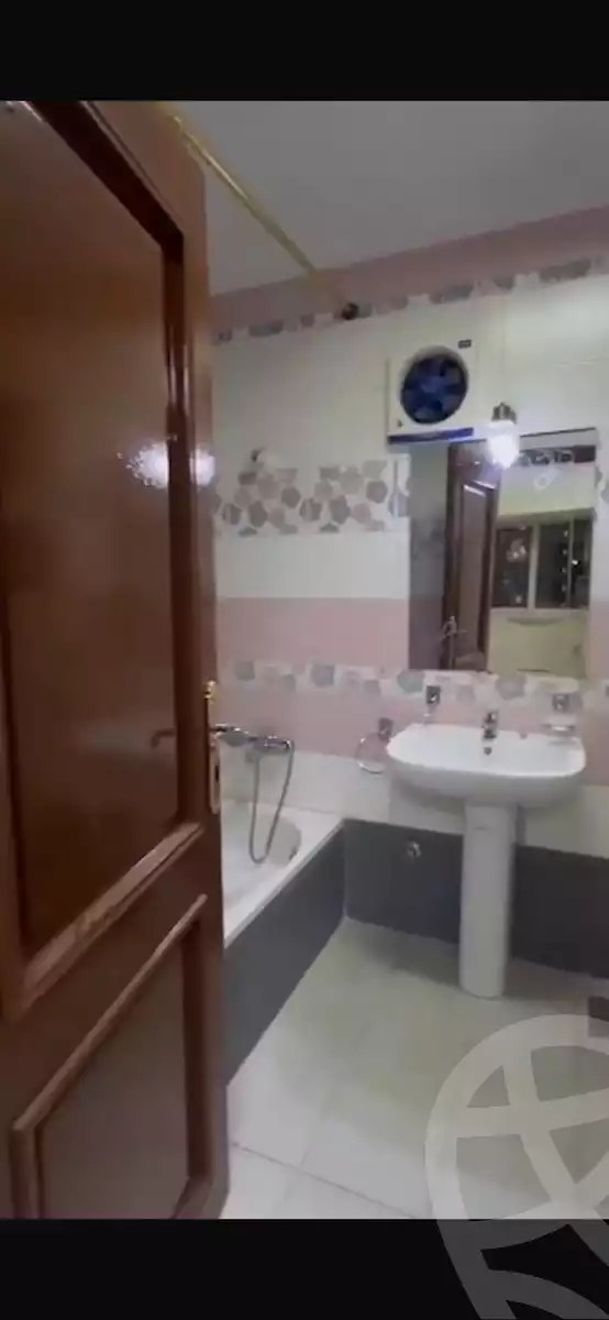 https://aqarmap.com.eg/en/listing/5623868-for-sale-cairo-dokki-mohey-el-din-abo-el-ezz
