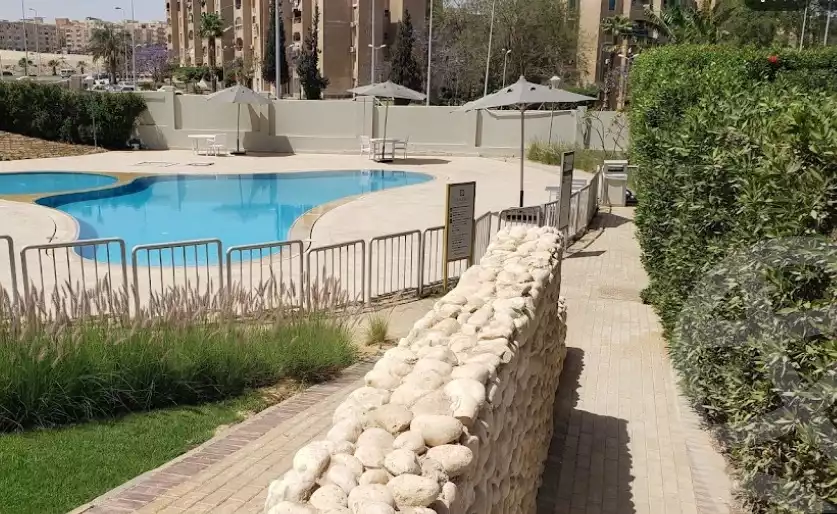 https://aqarmap.com.eg/en/listing/5623809-for-rent-cairo-el-sheikh-zayed-city-compounds-dh-drys