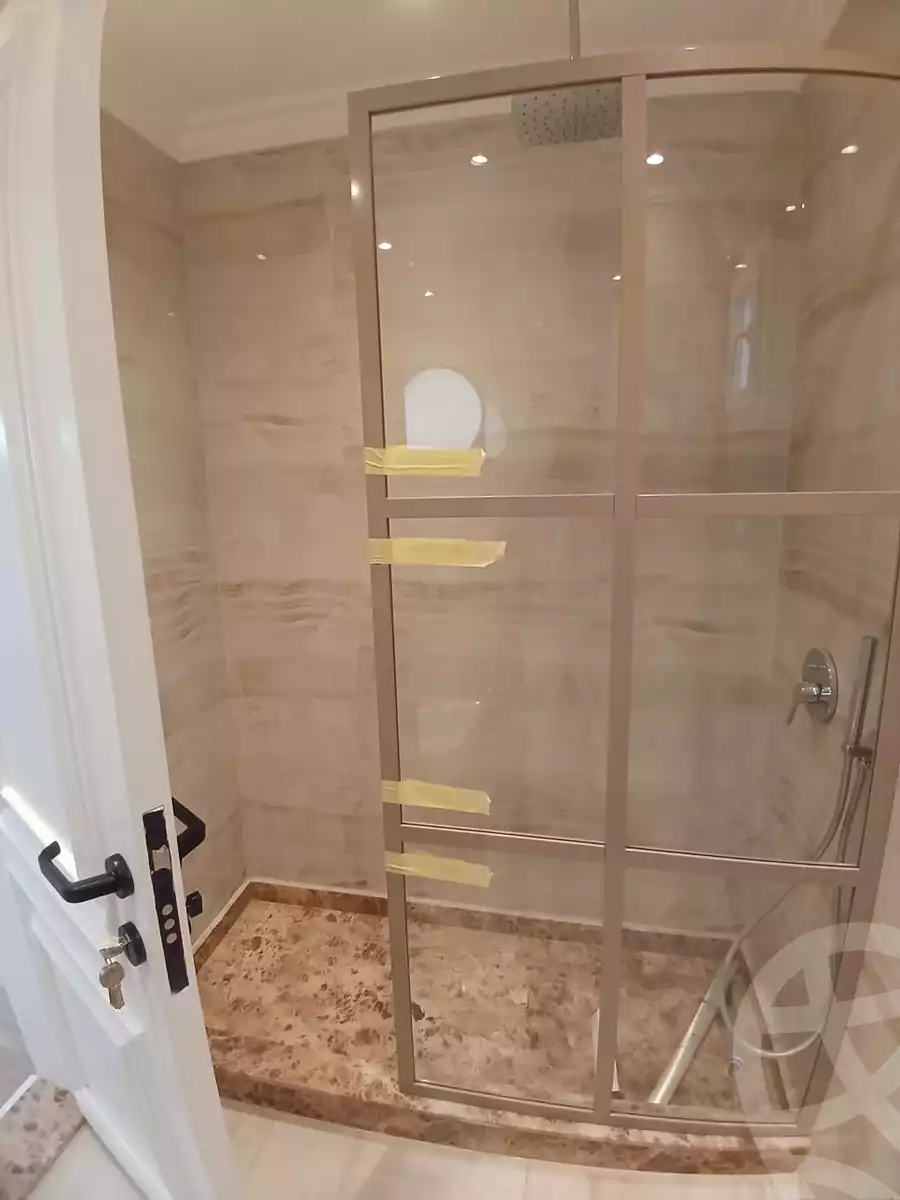 https://aqarmap.com.eg/ar/listing/5624212-for-sale-cairo-new-cairo-compounds-hyde-park