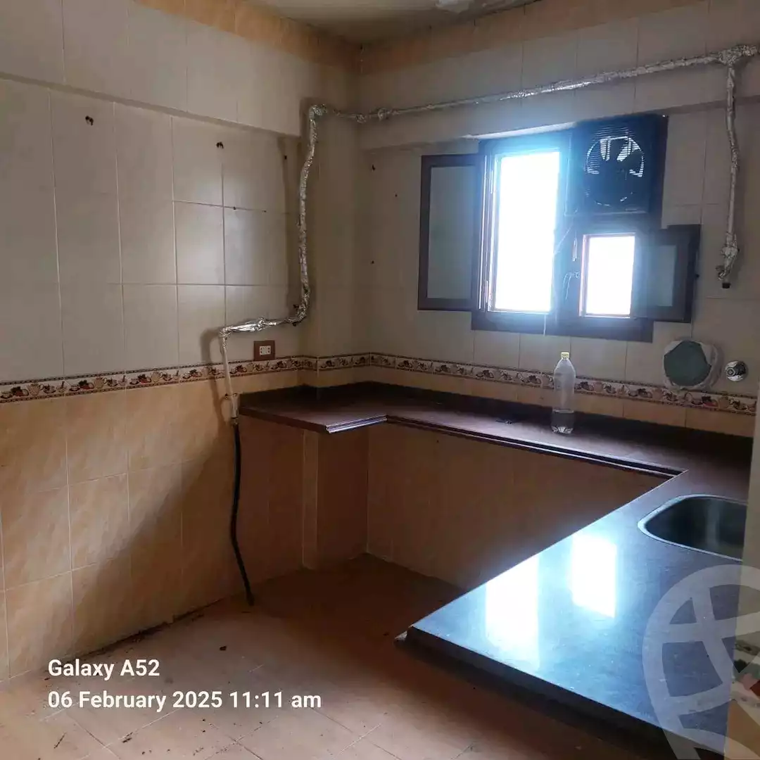 https://aqarmap.com.eg/ar/listing/5626102-for-sale-alexandria-l-jmy-lbytsh-el-hanafeya-st