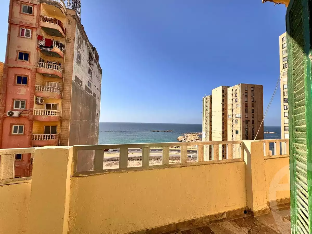 https://aqarmap.com.eg/ar/listing/5627299-for-sale-alexandria-miami-khld-bn-lwlyd