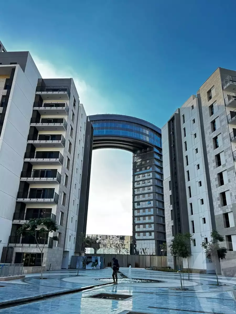 https://aqarmap.com.eg/ar/listing/5627173-for-sale-cairo-el-sheikh-zayed-city-compounds-zyd-wr-llttwyr-the-village-views