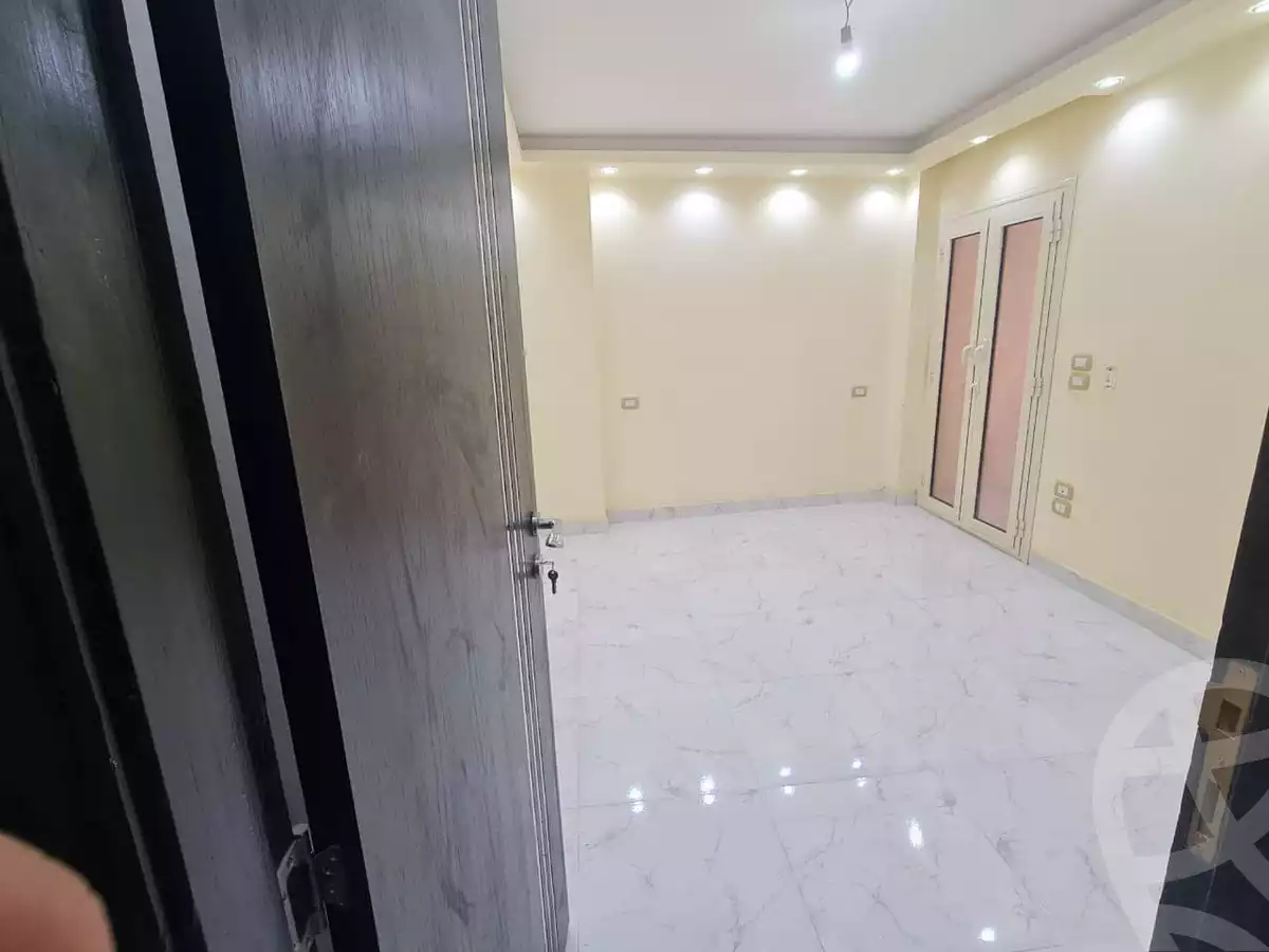 https://aqarmap.com.eg/en/listing/5631833-for-rent-cairo-mokattam-lhdb-l-ly-shr-krym-bnwn