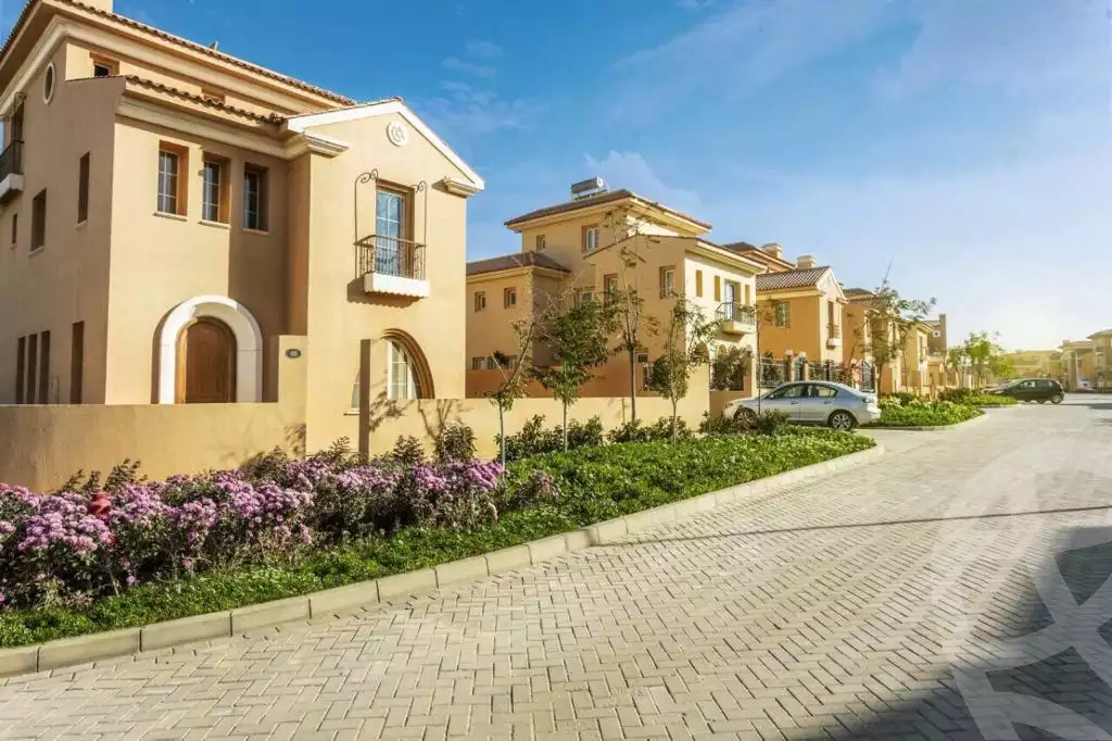 https://aqarmap.com.eg/en/listing/5633738-for-sale-cairo-new-cairo-compounds-hyde-park-greens-hyde-park-compound