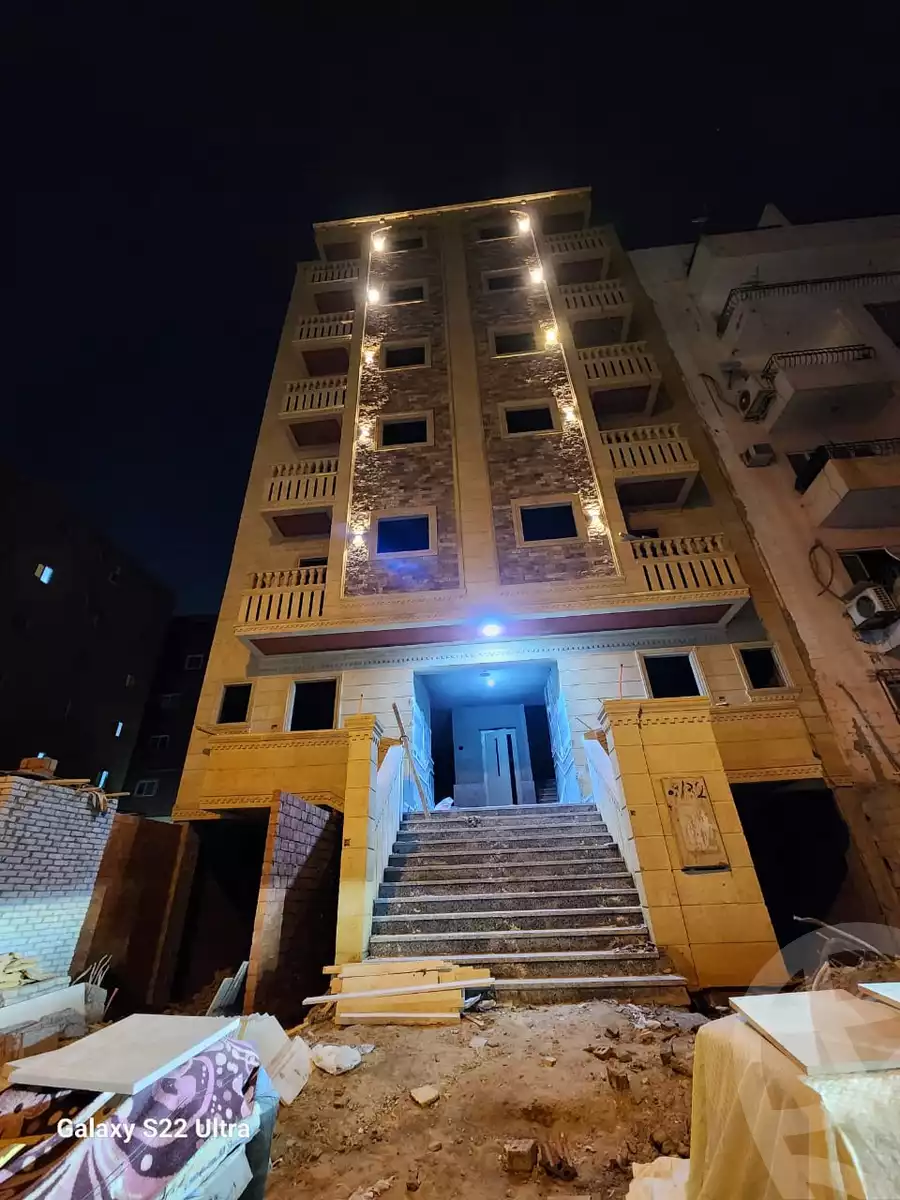 https://aqarmap.com.eg/en/listing/5634416-for-sale-cairo-6th-of-october-el-ahyaa-neighborhood-2nd-divided-from-al-kafrawei-st