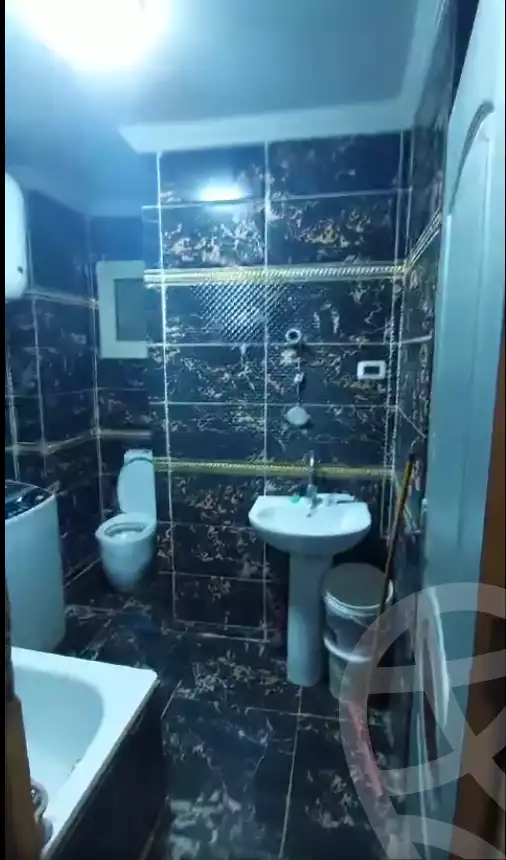 https://aqarmap.com.eg/en/listing/5635990-for-sale-cairo-el-sayyeda-zeinab-noubar-st-st