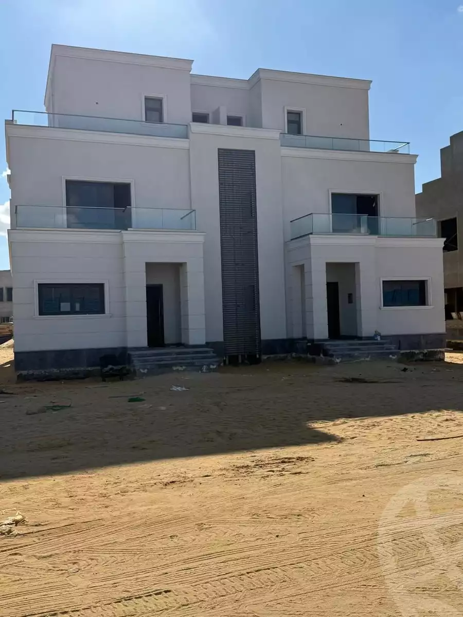 https://aqarmap.com.eg/en/listing/5638705-for-sale-cairo-el-sheikh-zayed-city-lshykh-zyd-ljdyd-naia-west