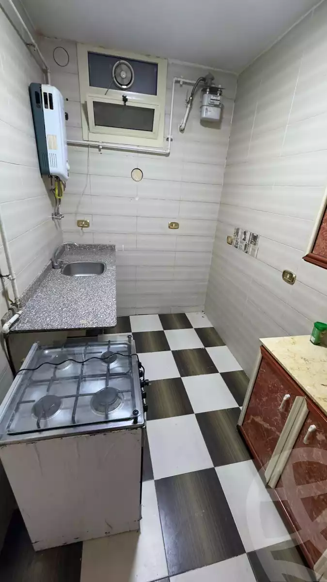 https://aqarmap.com.eg/ar/listing/5638777-for-rent-cairo-6th-of-october-el-ahyaa-neighborhood-3rd-al-hay-al-thalith-st