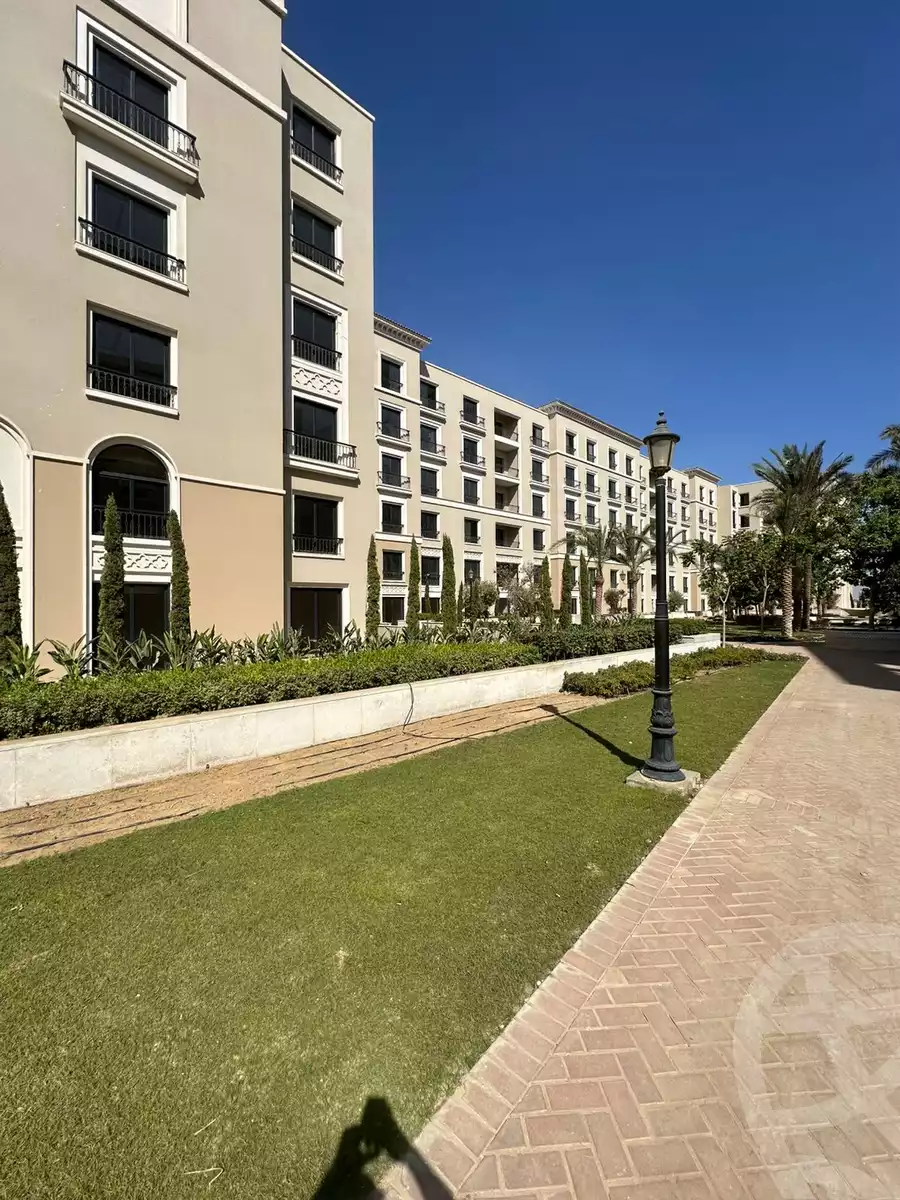 https://aqarmap.com.eg/en/listing/5639693-for-sale-cairo-el-sheikh-zayed-city-compounds-kmbwnd-fyldj-wyst-dr-llttwyr