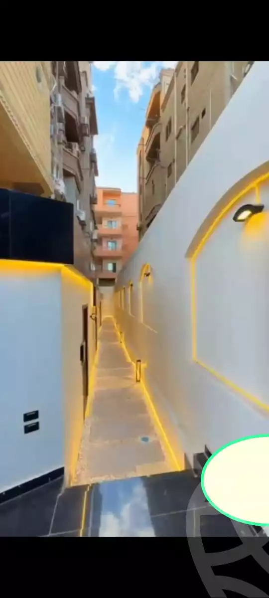 https://aqarmap.com.eg/ar/listing/5640347-for-sale-cairo-6th-of-october-el-ahyaa-neighborhood-1st-seventh-neighborhood