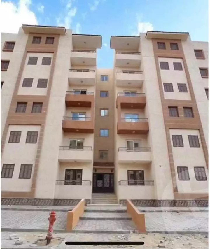 https://aqarmap.com.eg/en/listing/5640929-for-sale-cairo-15th-of-may-manteqat-el-90-fadan