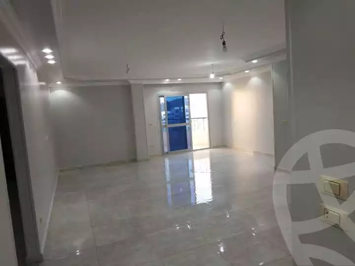 https://aqarmap.com.eg/en/listing/5641165-for-rent-cairo-mokattam-el-hadabah-el-wosta-rd-lmbhth