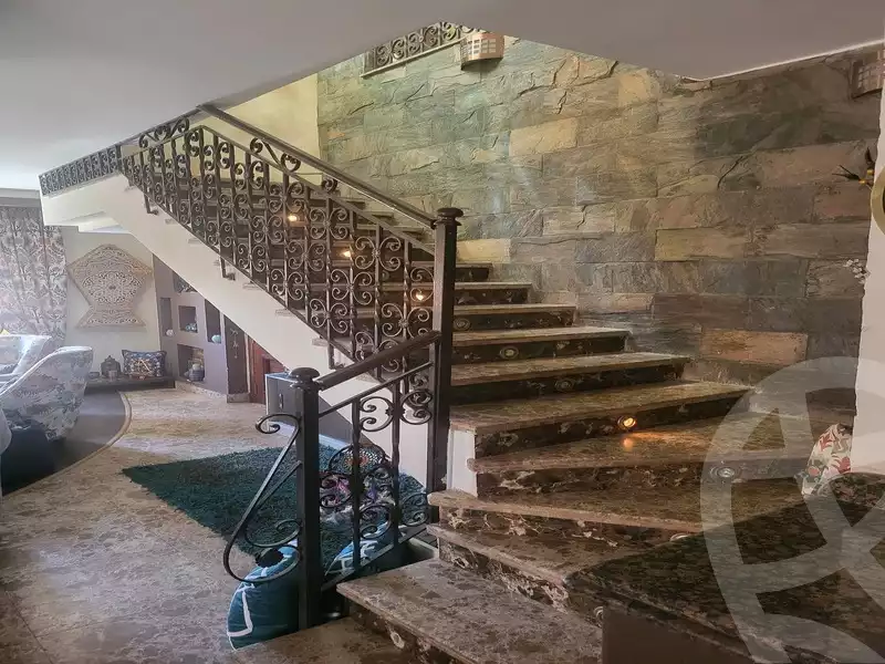 https://aqarmap.com.eg/en/listing/5643062-for-sale-cairo-el-sheikh-zayed-city-compounds-continental-gardens