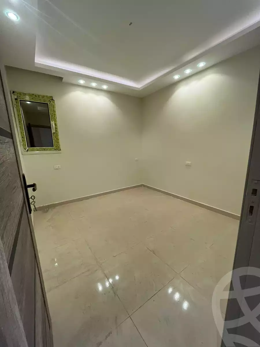 https://aqarmap.com.eg/en/listing/5645401-for-sale-cairo-6th-of-october-el-ahyaa-neighborhood-3rd-omar-ibn-el-khattab-st