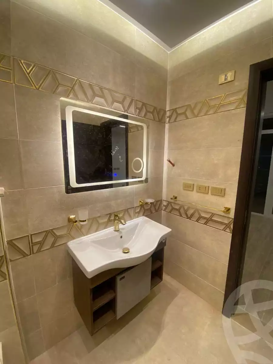 https://aqarmap.com.eg/ar/listing/5569204-for-rent-cairo-new-cairo-compounds-mountain-view-hyde-park