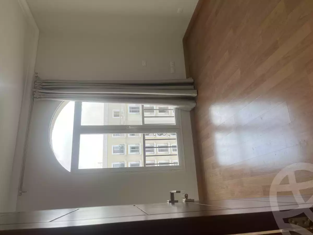 https://aqarmap.com.eg/en/listing/5969460-for-rent-cairo-new-cairo-compounds-hyde-park-centre-ville-hyde-park
