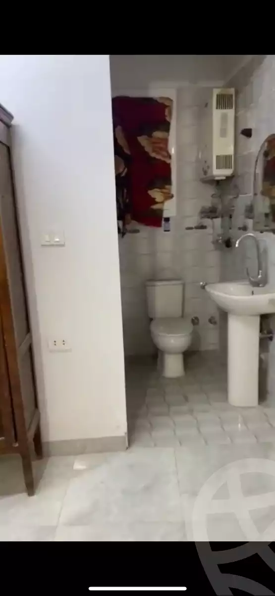 https://aqarmap.com.eg/en/listing/5655579-for-sale-cairo-helwan-hadayek-helwan-el-eshrein-st