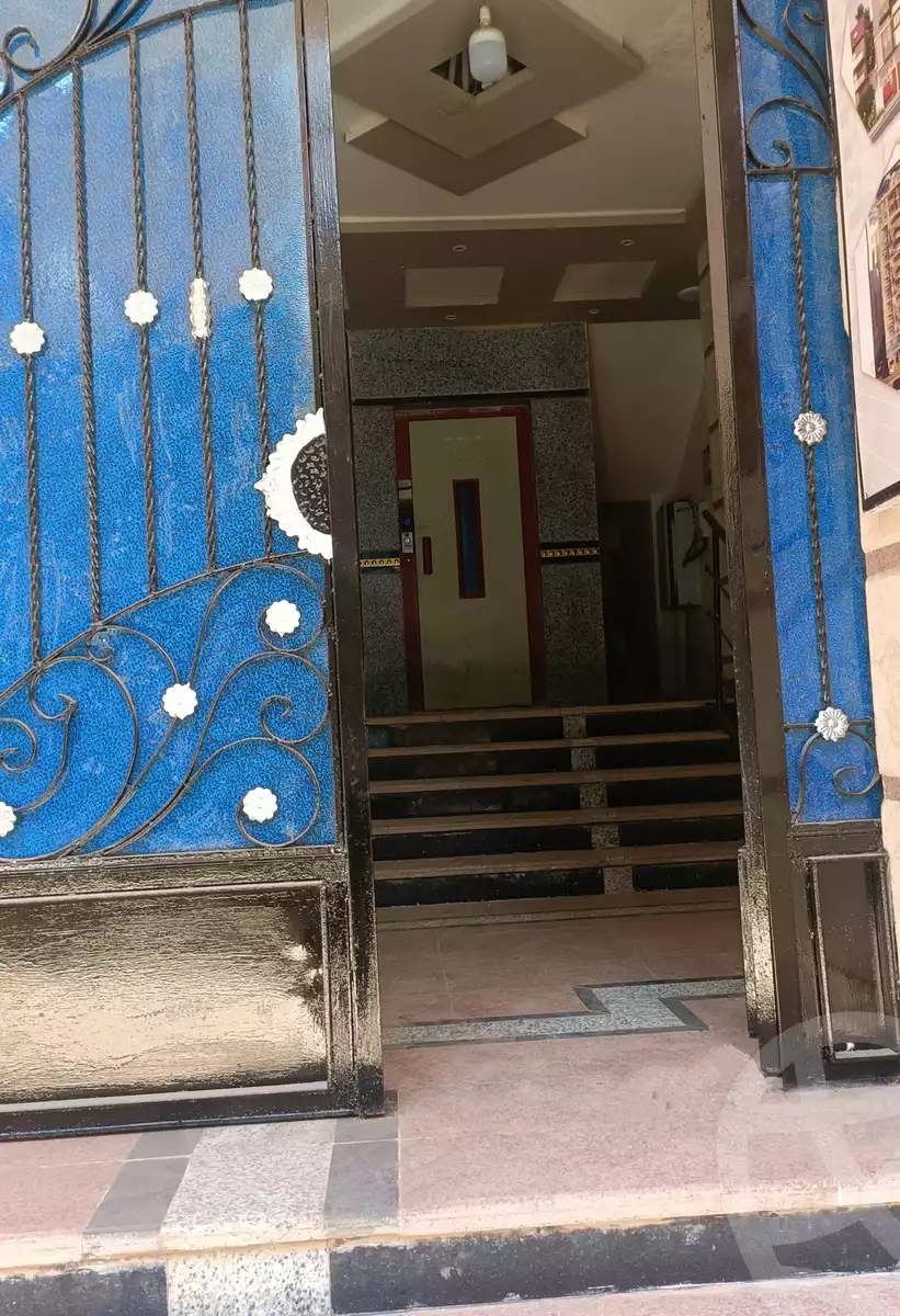 https://aqarmap.com.eg/en/listing/5655682-for-sale-sharqia-zagazig-zagazig-city-tolba-awaida-st