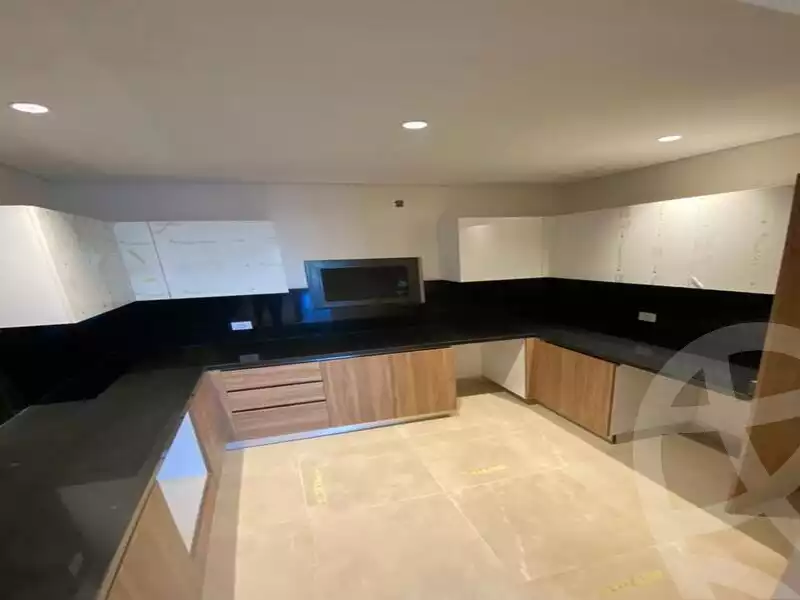 https://aqarmap.com.eg/en/listing/5657839-for-sale-cairo-el-sheikh-zayed-city-compounds-zyd-wr-llttwyr-z-tower