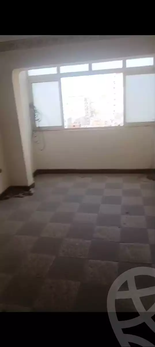 https://aqarmap.com.eg/en/listing/5659989-for-rent-alexandria-shds