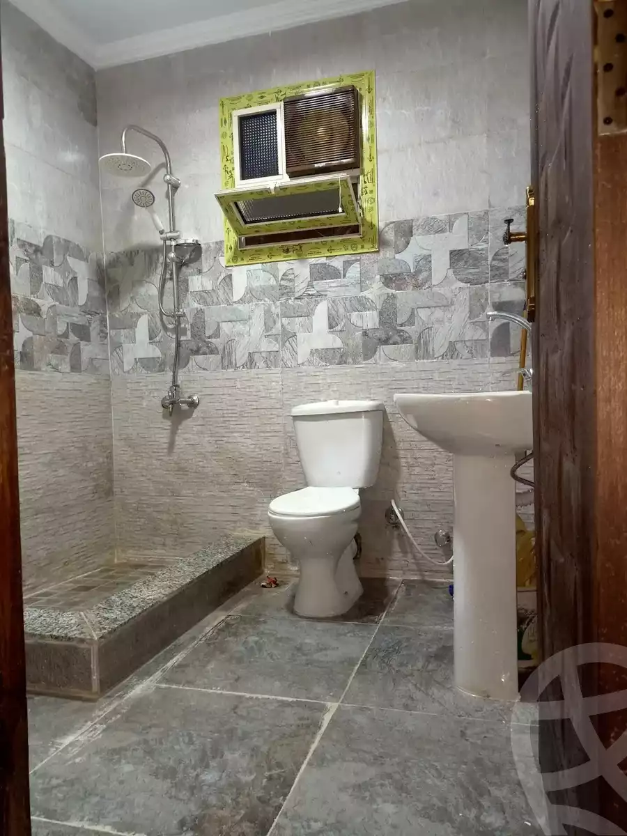 https://aqarmap.com.eg/en/listing/5660686-for-sale-cairo-helwan-hadayek-helwan-el-eshrein-st