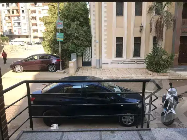 https://aqarmap.com.eg/en/listing/5660794-for-sale-cairo-mokattam-el-hadabah-el-wosta