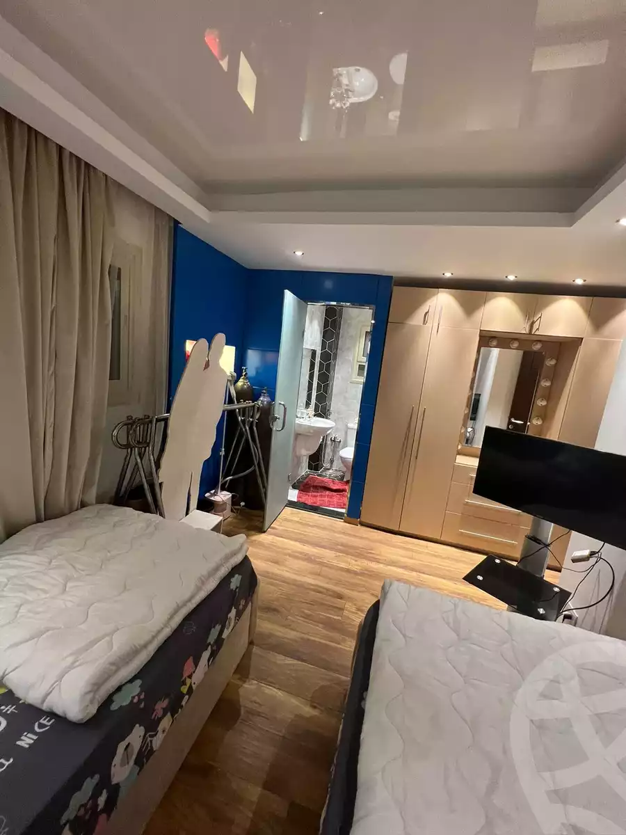 https://aqarmap.com.eg/ar/listing/5661435-for-sale-cairo-el-sheikh-zayed-city-compounds-kmbwnd-ljwmn