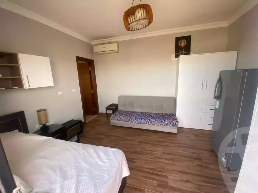 https://aqarmap.com.eg/en/listing/5657420-for-rent-cairo-el-sheikh-zayed-city-compounds-kmbwnd-wyst-twn-swdyk