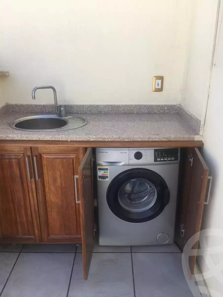 https://aqarmap.com.eg/en/listing/5657420-for-rent-cairo-el-sheikh-zayed-city-compounds-kmbwnd-wyst-twn-swdyk