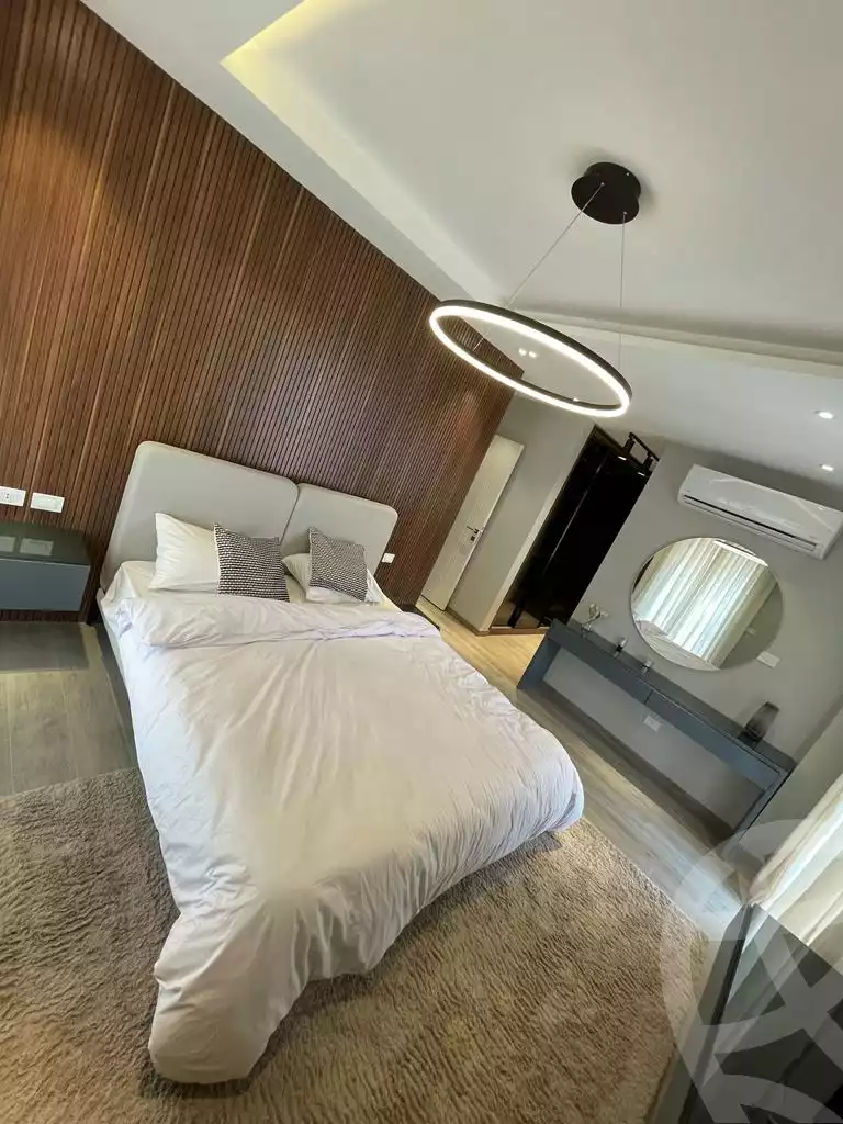 https://aqarmap.com.eg/ar/listing/5662069-for-sale-cairo-el-sheikh-zayed-city-compounds-kmbwnd-fyldj-wyst-dr-llttwyr