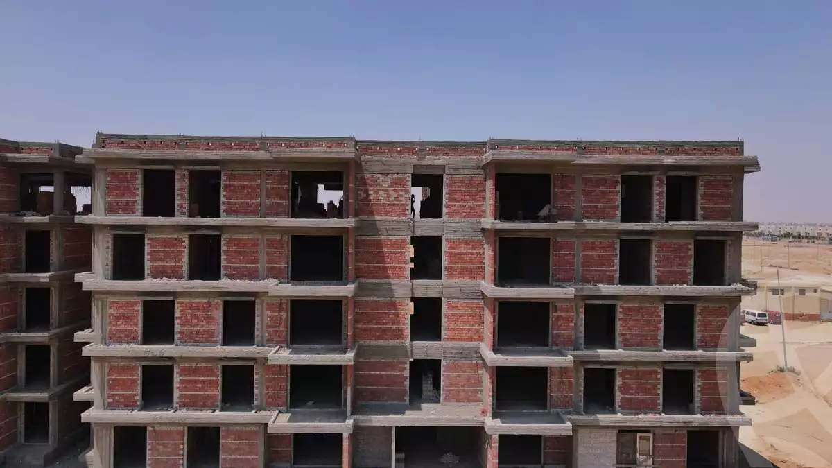 https://aqarmap.com.eg/en/listing/5662197-for-sale-cairo-6th-of-october-compounds-kmbwnd-jryn-6-mbny-drys
