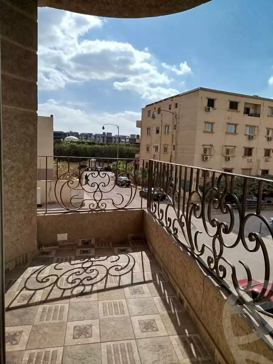 https://aqarmap.com.eg/en/listing/5649033-for-sale-cairo-new-cairo-compounds-kmbwnd-lnkhyl