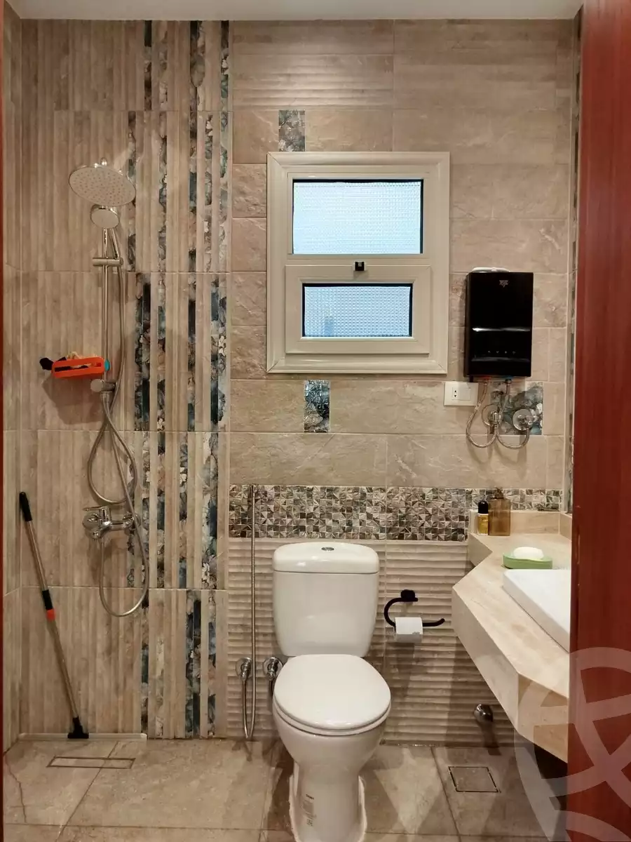 https://aqarmap.com.eg/en/listing/5649033-for-sale-cairo-new-cairo-compounds-kmbwnd-lnkhyl