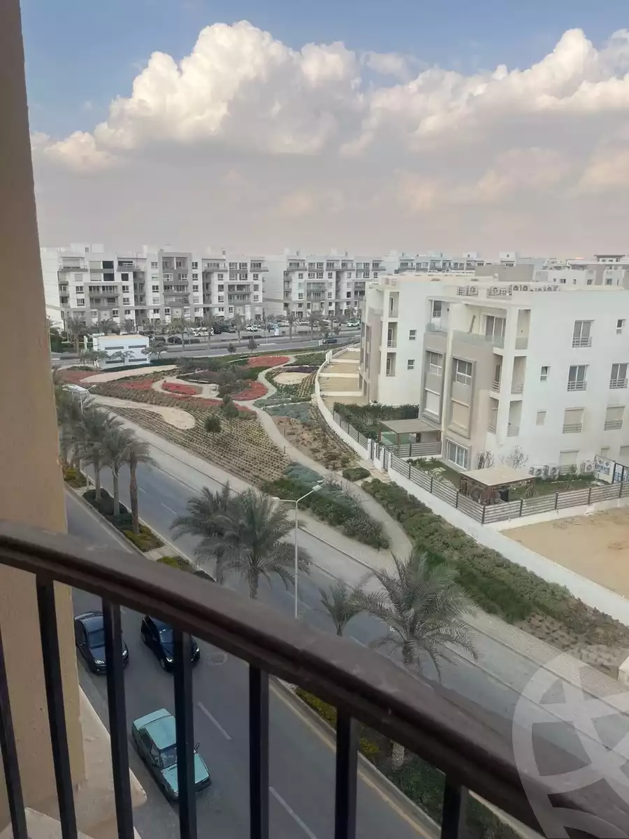 https://aqarmap.com.eg/en/listing/5663502-for-rent-cairo-new-cairo-compounds-hyde-park-centre-ville-hyde-park