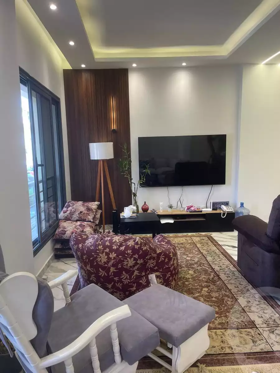 https://aqarmap.com.eg/en/listing/5664758-for-sale-cairo-el-sheikh-zayed-city-compounds-greens