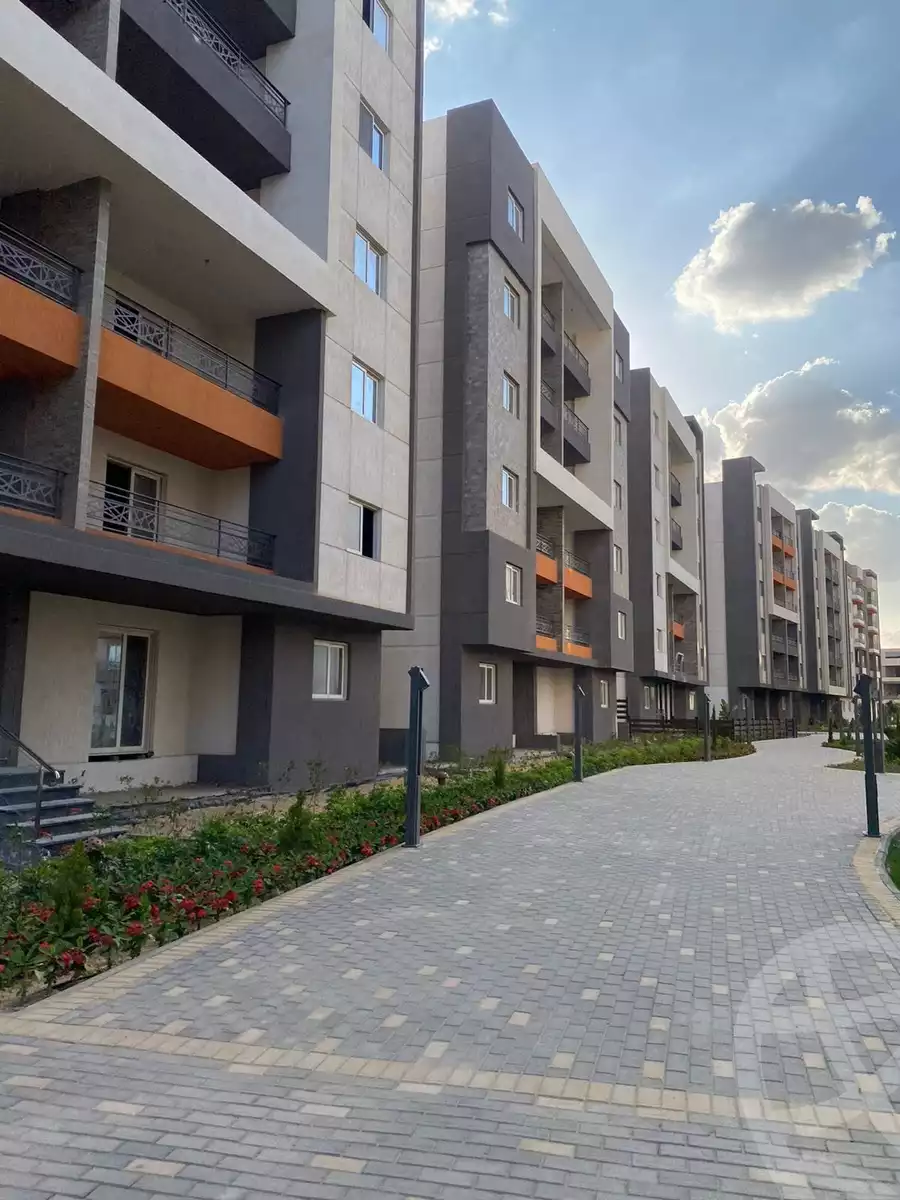 https://aqarmap.com.eg/en/listing/5664905-for-sale-cairo-6th-of-october-hadaeq-october-kmbwnd-fy-hdyq-ktwbr-rwk-ydn-blz-lbtl-jrwb