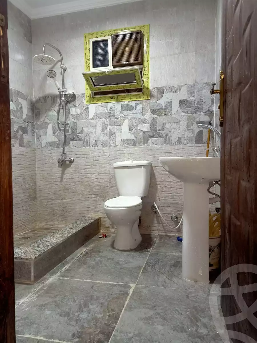 https://aqarmap.com.eg/en/listing/5666421-for-sale-cairo-helwan-hadayek-helwan-el-eshrein-st