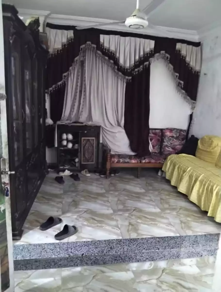 https://aqarmap.com.eg/ar/listing/5667012-for-sale-cairo-ain-shams-6-october-st