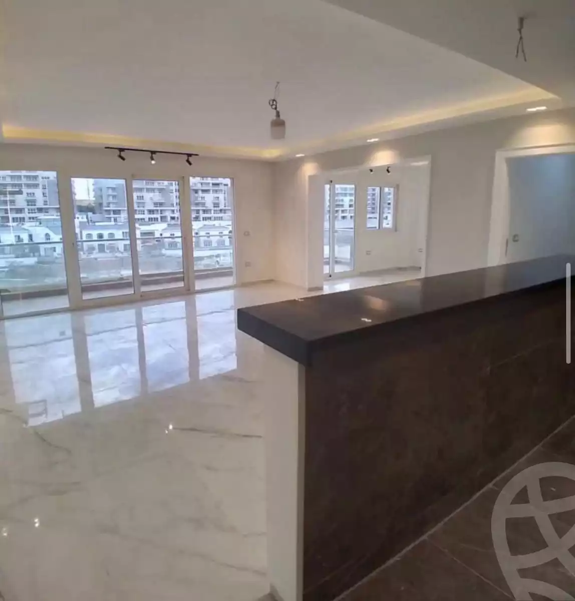 https://aqarmap.com.eg/ar/listing/5668391-for-sale-cairo-new-cairo-compounds-mwntn-fyw-y-syty-club-park-mountain-view-icity
