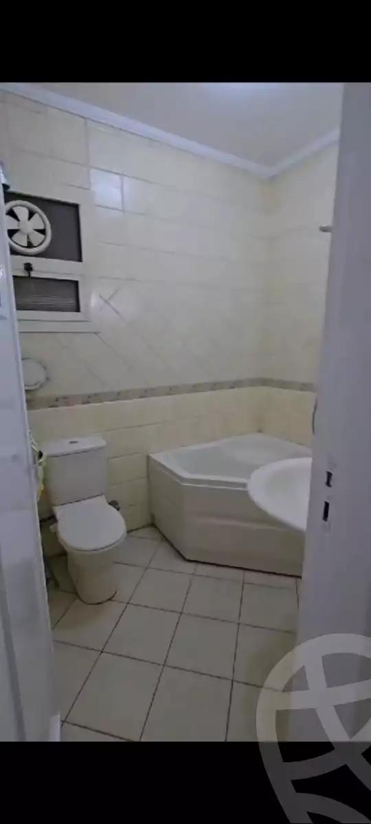https://aqarmap.com.eg/en/listing/5672913-for-sale-cairo-ain-shams-ahmed-esmat-st