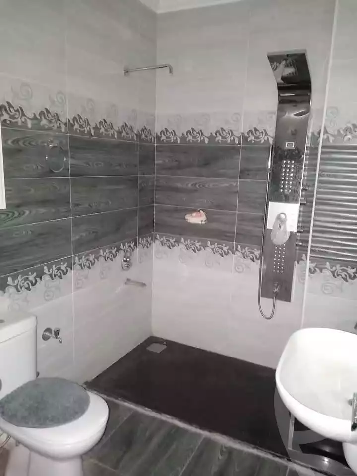 https://aqarmap.com.eg/ar/listing/5674043-for-sale-cairo-helwan-kwrnysh-hlwn