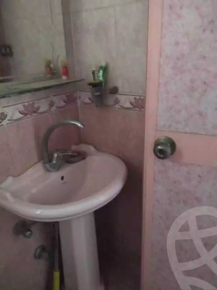 https://aqarmap.com.eg/ar/listing/5680005-for-sale-cairo-ain-shams-ain-shams-el-sharkia-afifi-effat-st