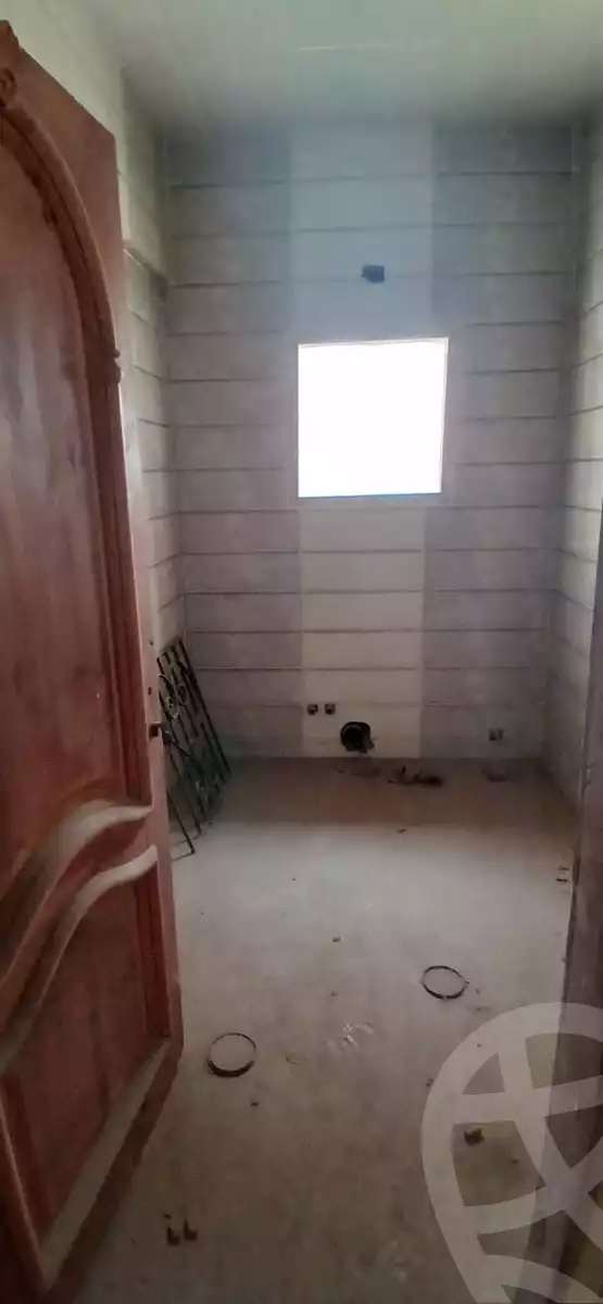 https://aqarmap.com.eg/ar/listing/5683967-for-sale-cairo-el-sheikh-zayed-city-compounds-el-khamayel