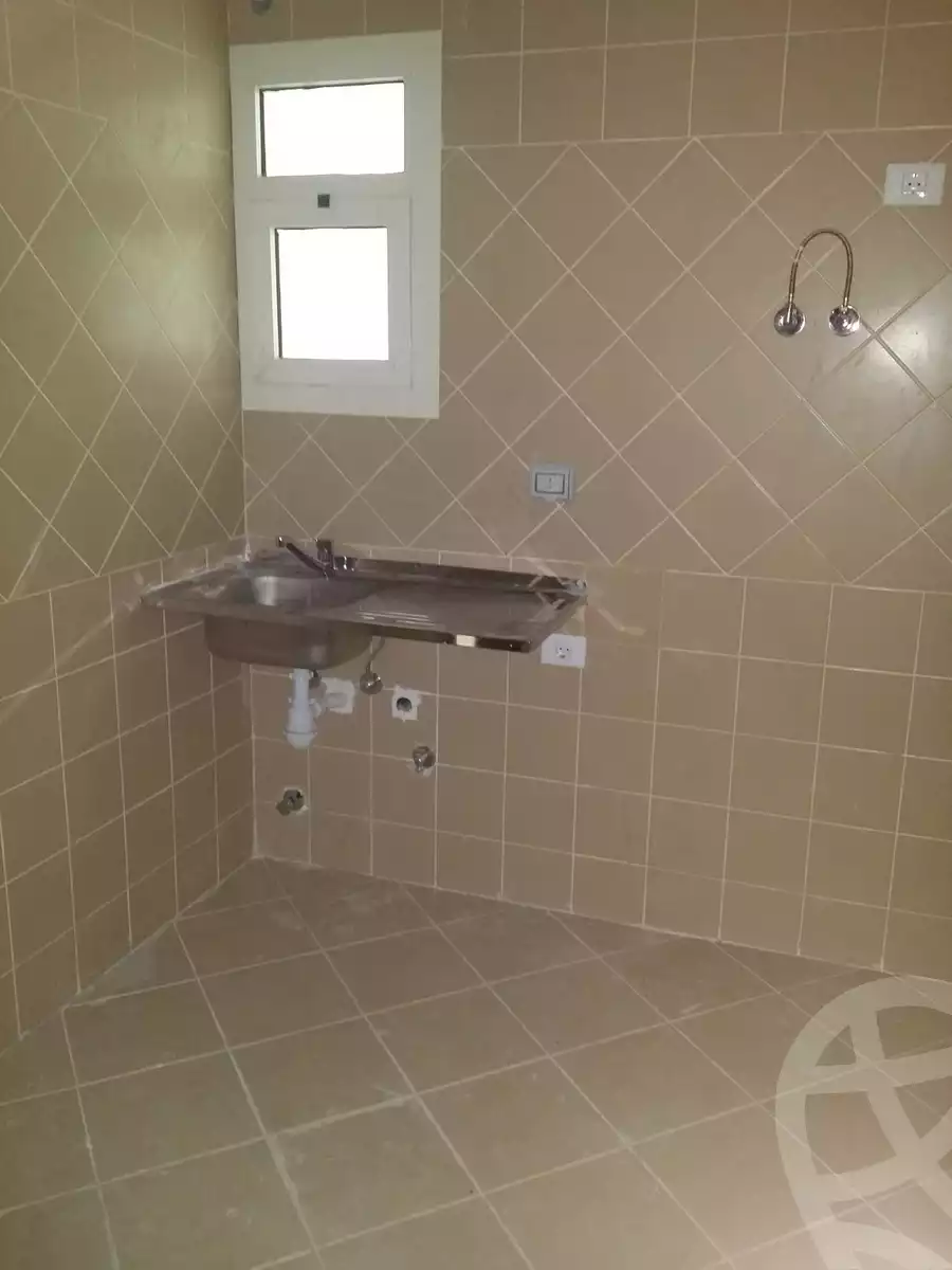https://aqarmap.com.eg/ar/listing/5686655-for-sale-cairo-el-sheikh-zayed-city-compounds-dh-drys