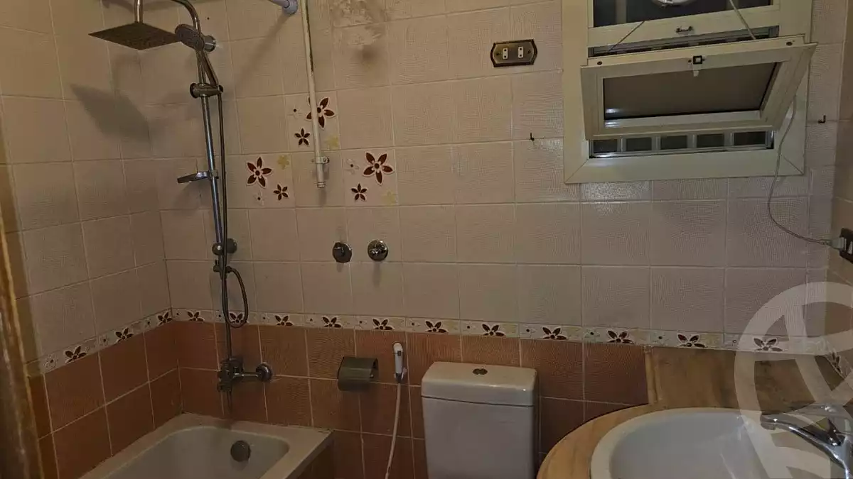 https://aqarmap.com.eg/ar/listing/5695873-for-sale-cairo-new-cairo-el-narges-el-narges-omarat-abdul-rahman-al-rafie-st