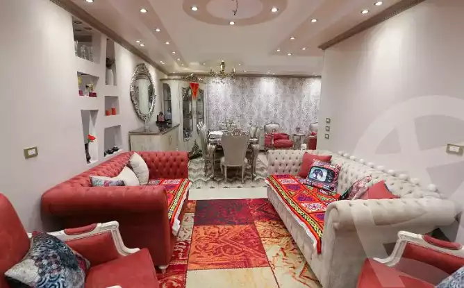 https://aqarmap.com.eg/en/listing/5698404-for-sale-cairo-nasr-city-compounds-hayah-towers-compound