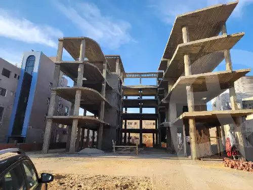 https://aqarmap.com.eg/en/listing/5698498-for-sale-cairo-new-cairo-90th-street-south-teseen-st